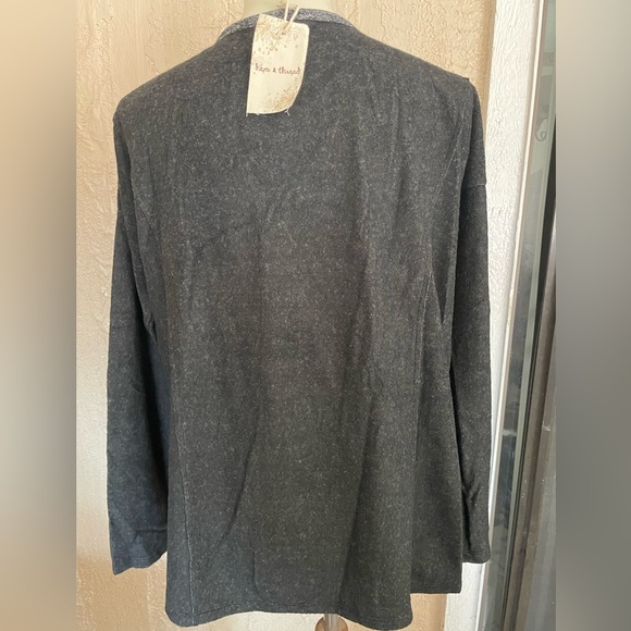 Soft Black Top - Picture 4 of 4